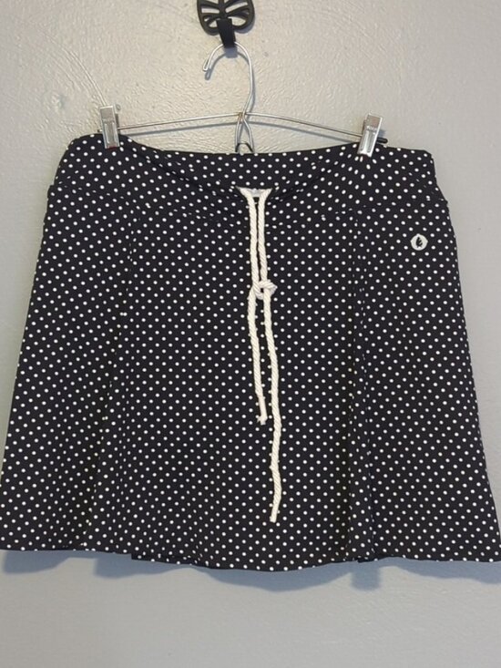 Dresses & Skirts - Black Polka Dot Athletic Shorts With Pockets Size 3